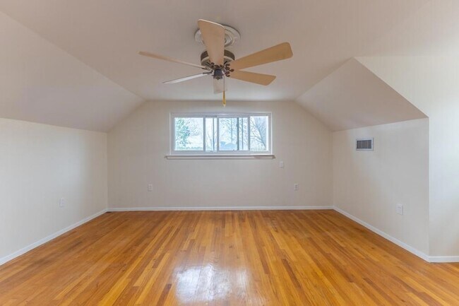 Building Photo - 4419 Knight Dr