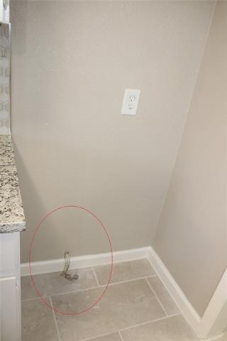 Building Photo - 2730 King Cole Dr