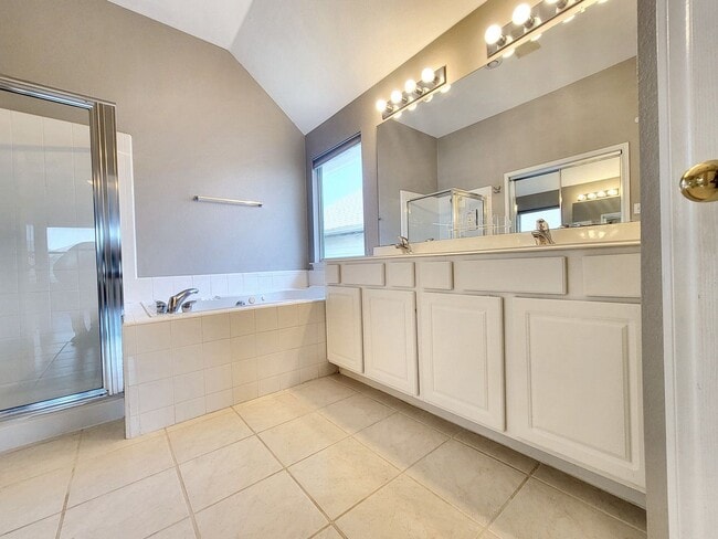 Building Photo - 1617 Sunterro-