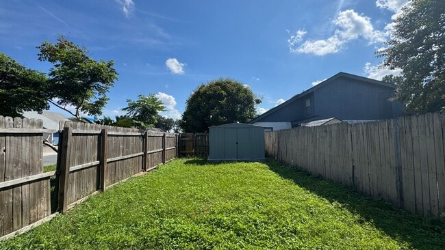 Building Photo - Beautifully Renovated 3-Bed, 2-Bath Townhome