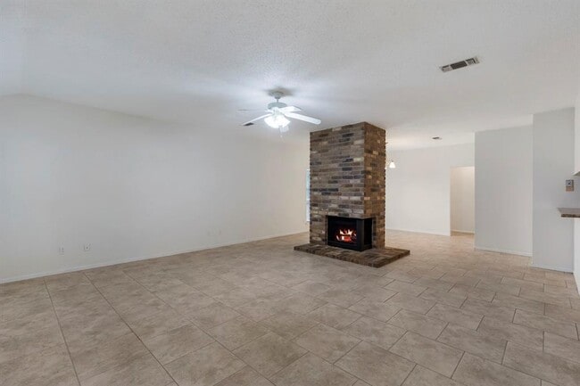 Building Photo - 18 W Stony Bridge Ct