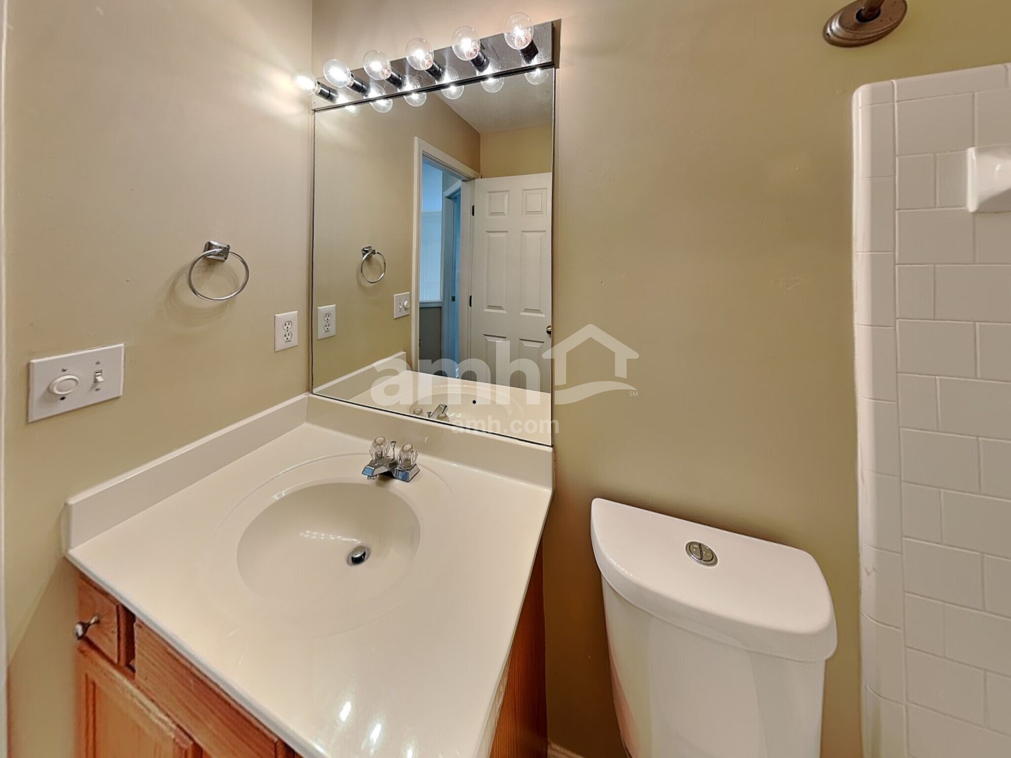 Building Photo - 401 Citronelle Dr