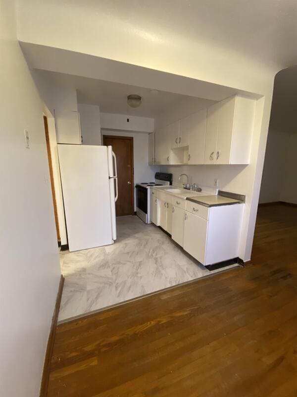 Building Photo - 4201 Rocky River Dr