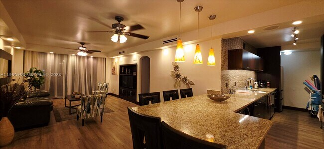 Building Photo - 4001 S Ocean Dr