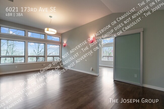 Building Photo - 6021 173rd Ave SE