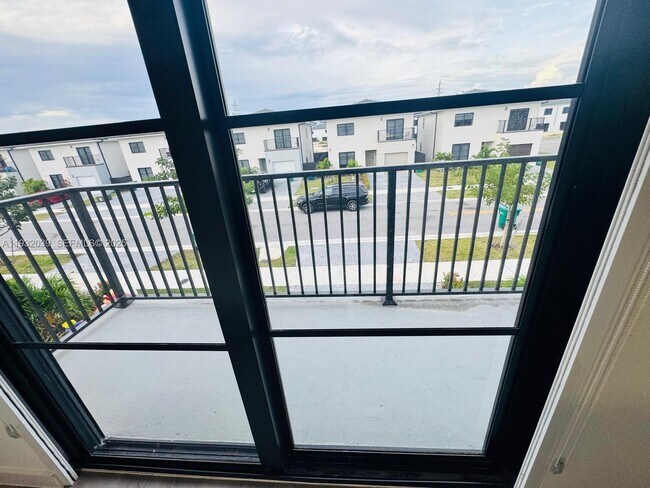 Building Photo - 1312 NW 3rd St