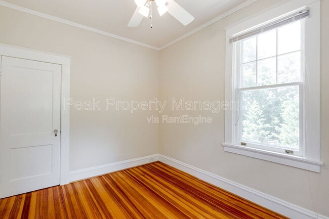 Building Photo - 1404 Wilmington Ave W