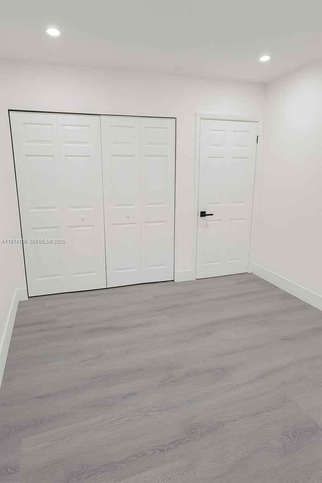 Building Photo - 417 NW 2nd Ave