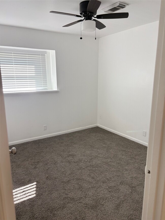 Building Photo - 4110 Wuthering Heights Dr