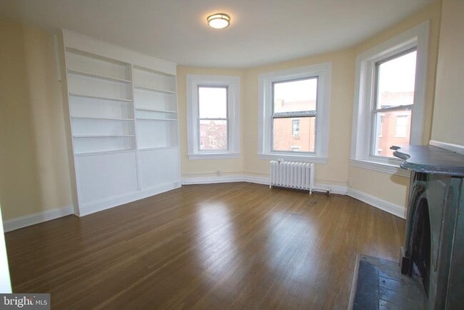 Building Photo - 2743 St Paul St