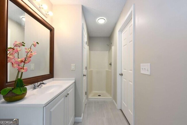 Building Photo - 1575 Watercrest Cir