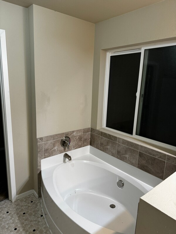 Building Photo - 16522 45th Ave E