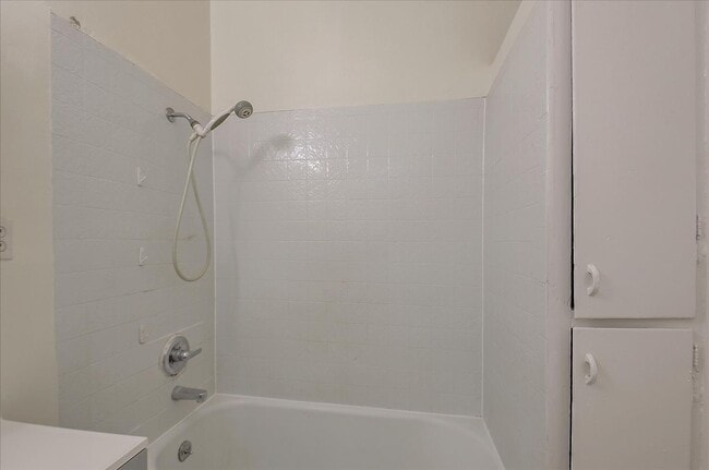 Building Photo - 12th Ave 1340-1342