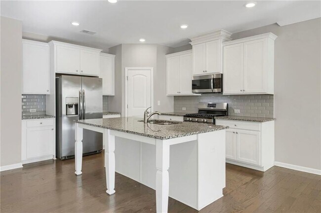 Building Photo - 811 Mason Grove Pkwy