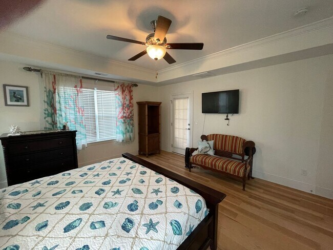Building Photo - Unfurnished 3 Bedroom 3 Bathroom House with Home Office In Calabash