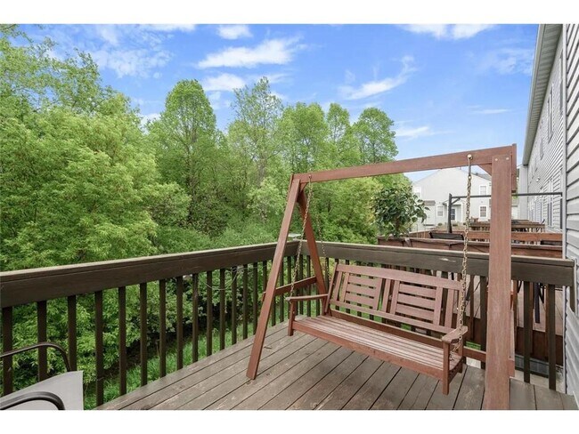 Building Photo - 5225 Holly Ln N