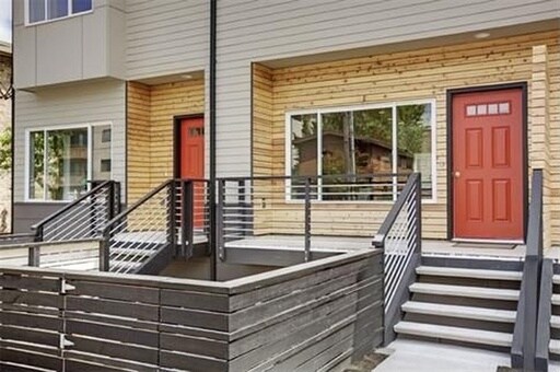 Building Photo - Modern 3 Bed 3.5 Bath Townhouse located in Cedar Park!