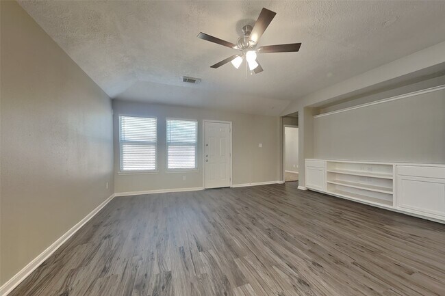 Building Photo - 2343 Colonial Springs Ln