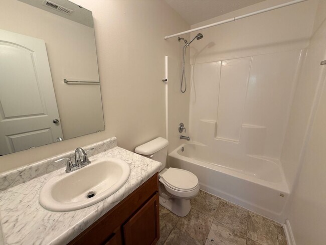 Building Photo - 1008 Balto Dr