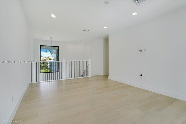 Building Photo - 8095 Crystal Downs Ave