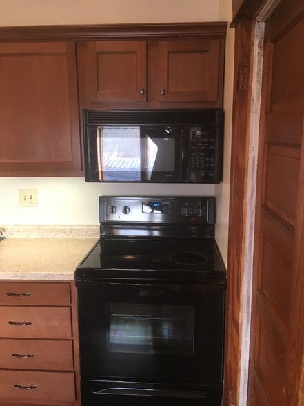 Building Photo - 316 Main Street