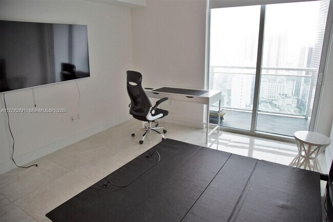 Building Photo - 951 Brickell Ave