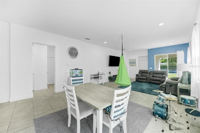 Building Photo - 5547 Del Coronado Dr