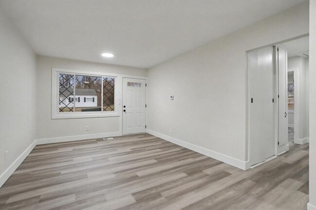 Building Photo - 4472 Curundu Ave