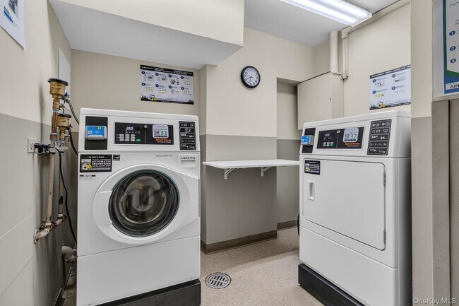 Building Photo - 345 E 93rd St