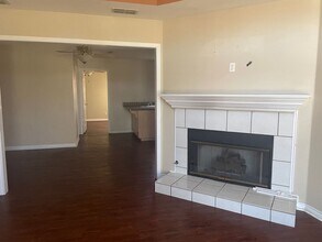 Building Photo - 5 Stonewall Ct
