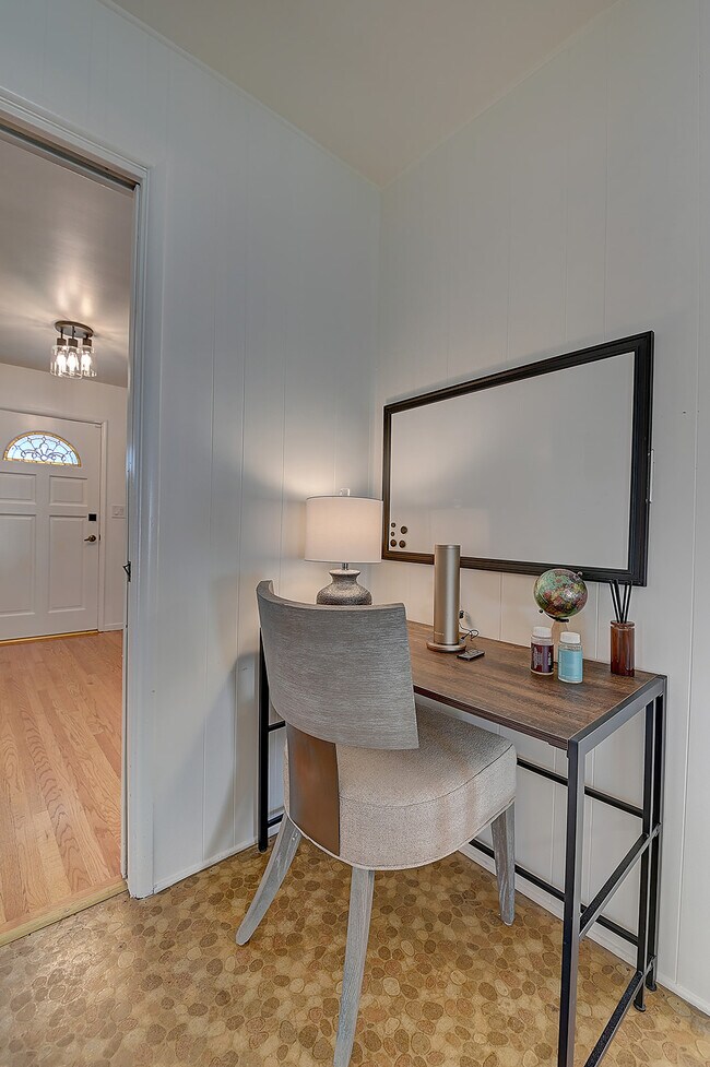 Building Photo - 444 N Shattuck Pl