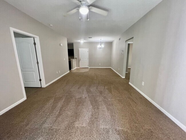 Building Photo - Stylish 3 Bedroom, 2 bath Condo with Woode...