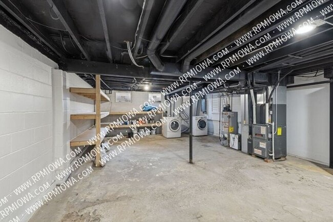 Building Photo - 3135 SW 23rd St