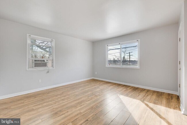 Building Photo - 508 Brandywine St SE