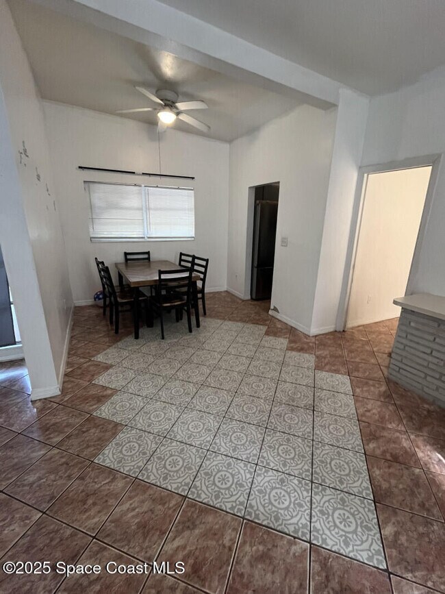Building Photo - 1159 Bonita Ct NE