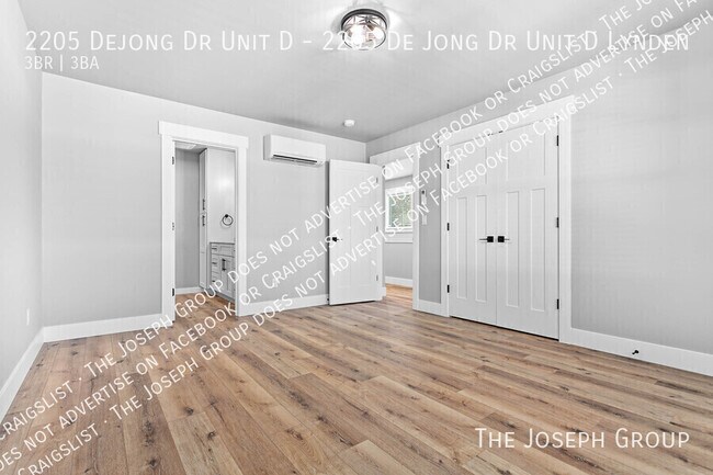 Building Photo - 2205 DeJong Dr