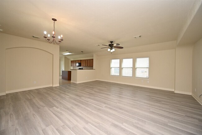 Building Photo - 1506 York Creek Dr