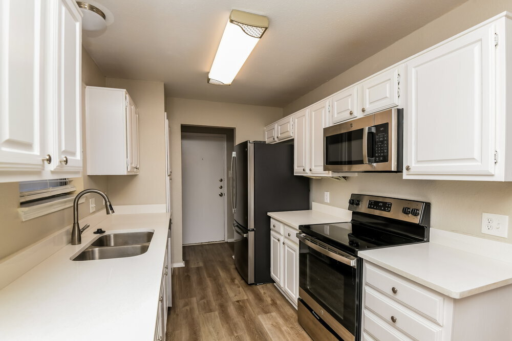 Building Photo - 1354 Gainsborough Way