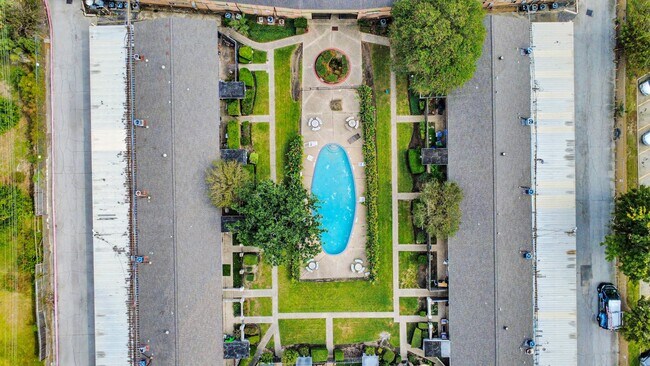 Building Photo - 1529 Wirt Rd