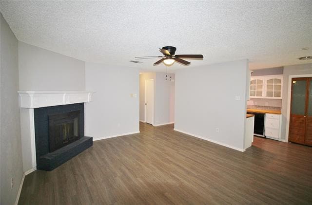 Building Photo - 4744 Meadow Trail Dr