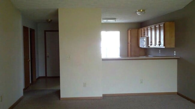 Building Photo - Spacious 3-Bedroom, 2-Bathroom Duplex with 2-Car Garage!
