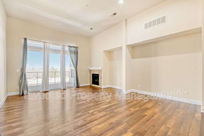 Building Photo - 305 Inverness Way S