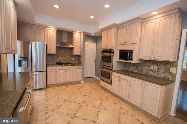 Building Photo - 5482 Royal Mile Blvd