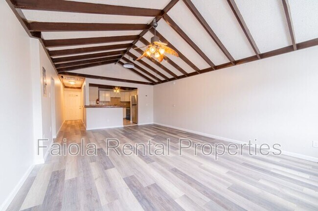 Building Photo - 112 N High St