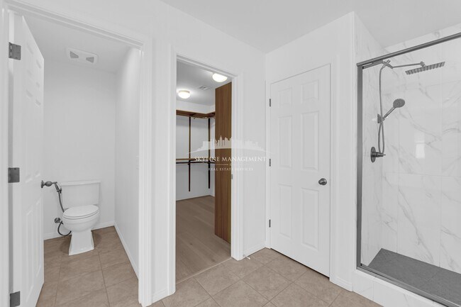 Building Photo - 4066 Painted Lady Ave