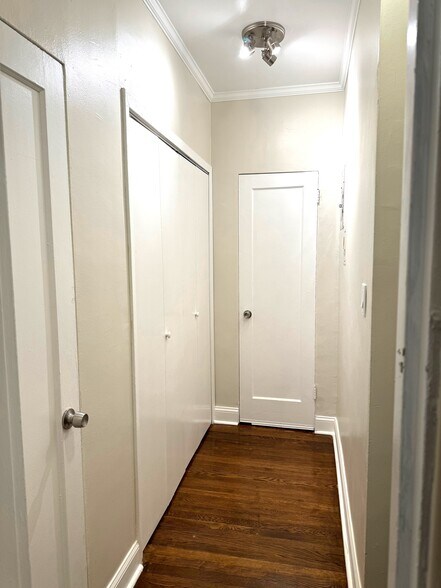 Building Photo - 1700 Kennedy Blvd