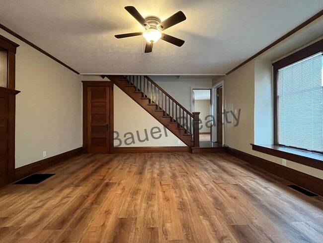 Building Photo - Beautiful 4 Bedroom on Ashland's South Side