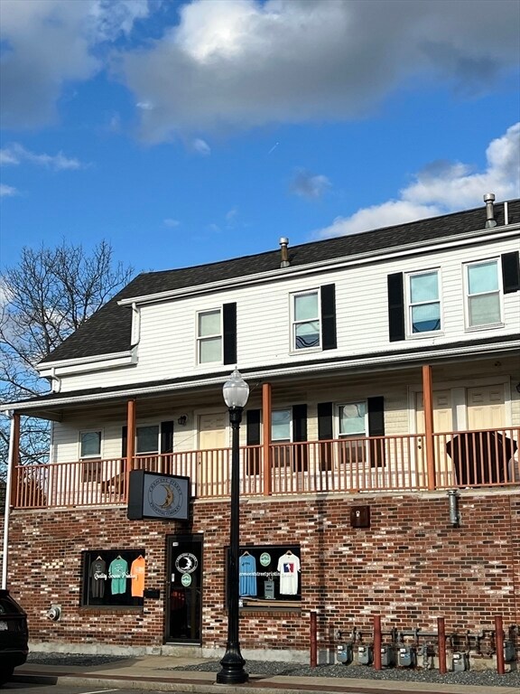 Building Photo - 374-378-378 Union St