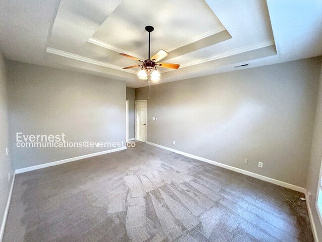Building Photo - 203 Silver Tail Ln