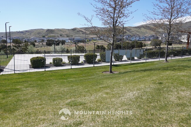 Building Photo - 14638 S Quiet Glen Dr